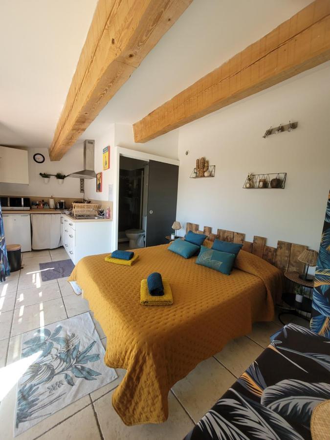 Studio Dans Maisonnette En Pierre Le Castellet  Extérieur photo